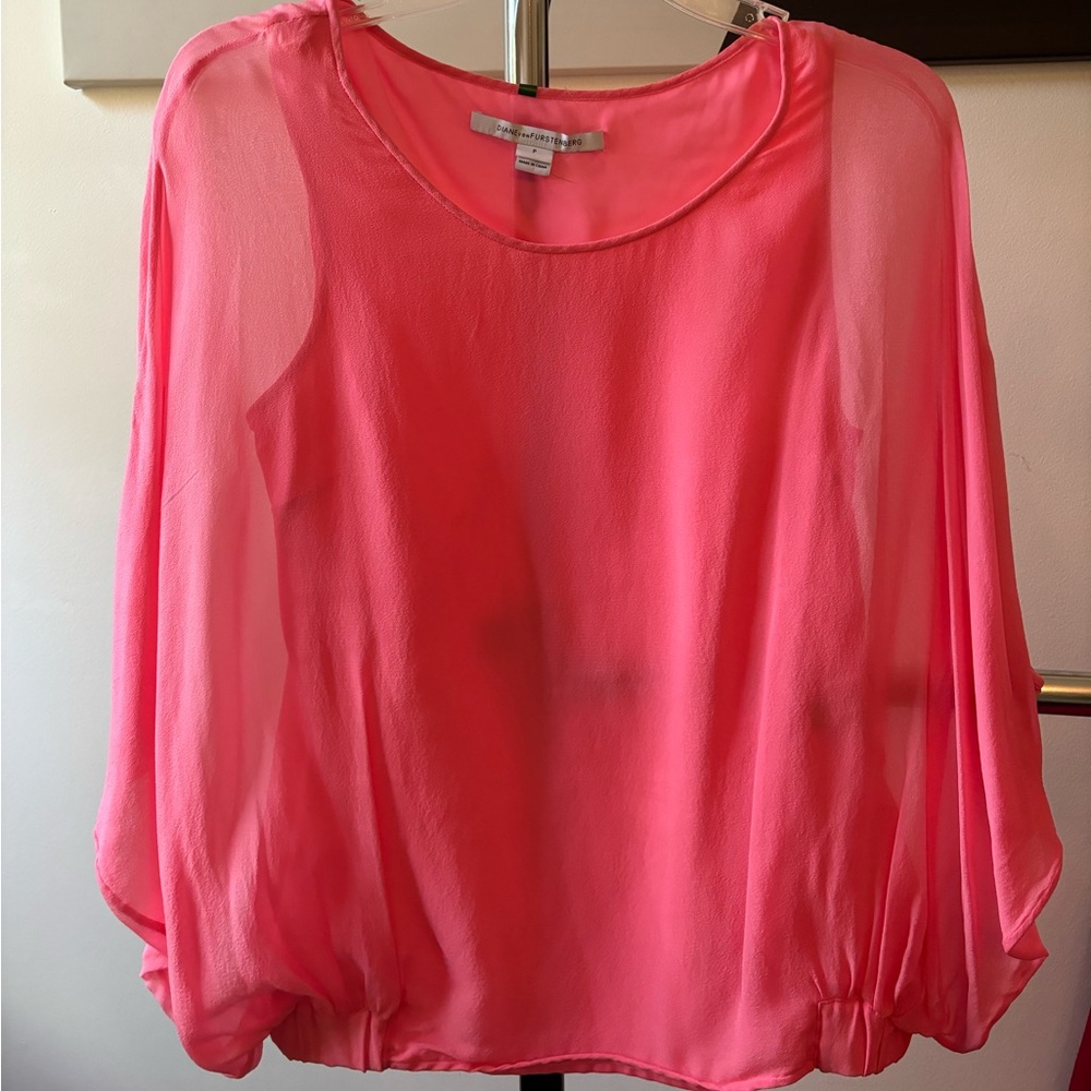 Classic DVF pink salmon top